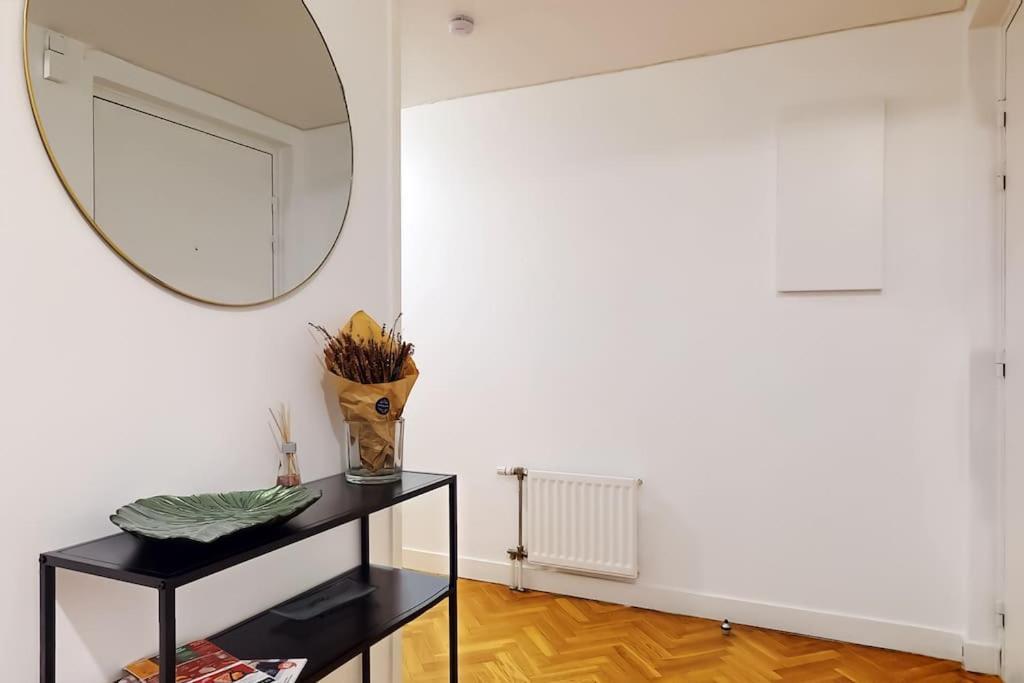 8 Personnes - 4 Rooms - 2 Salle De Bain - Metro 7 & 14 - Porte Italie - Private Car Park- Wifi Ле-Кримлен-Бисетр Экстерьер фото